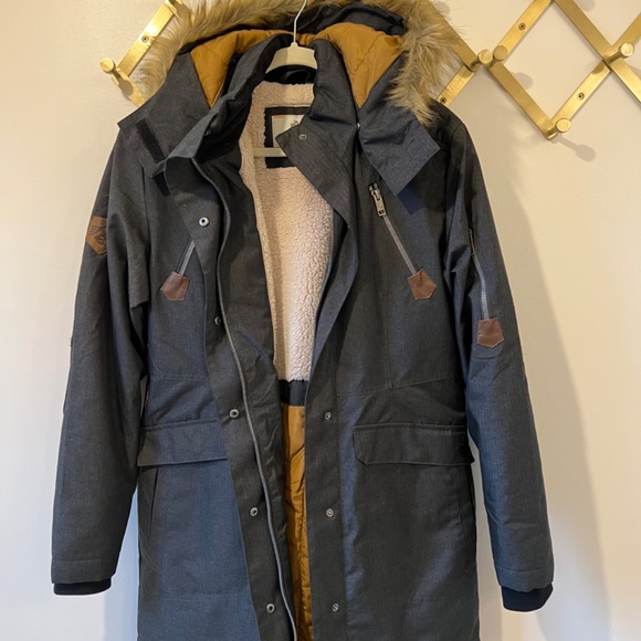 Winter Jacket - Picture 2 of 5